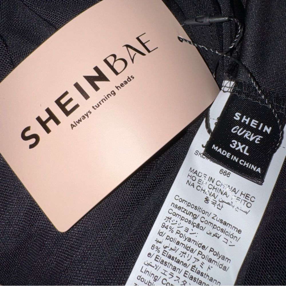 NWT SHEIN Plus Size Solid Black Ruffled V-Neck Halter Mini Dress Open Back 3XL - Picture 2 of 7